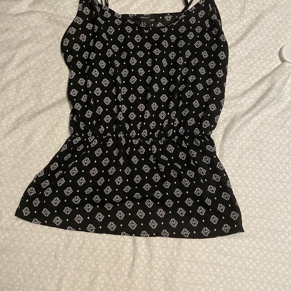 Black and White Patterned Women's Top